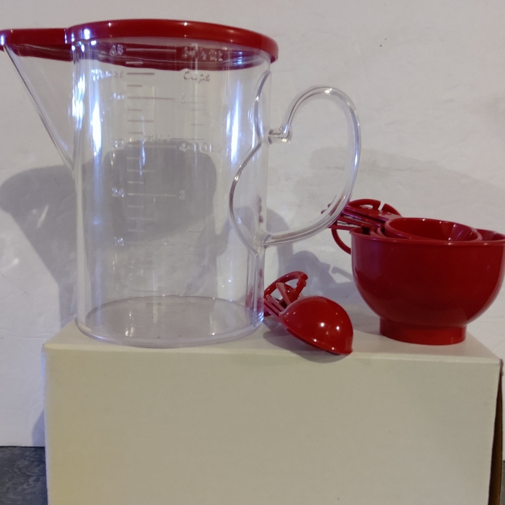 GourmetArt, Red Measuring Cups , Spoons & Mixing Pitcher Set